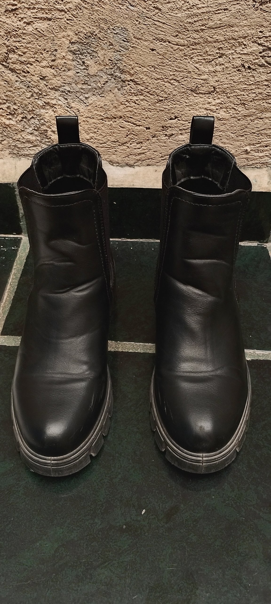 Botines de Mujer Negros #27 en Perfecto Estado