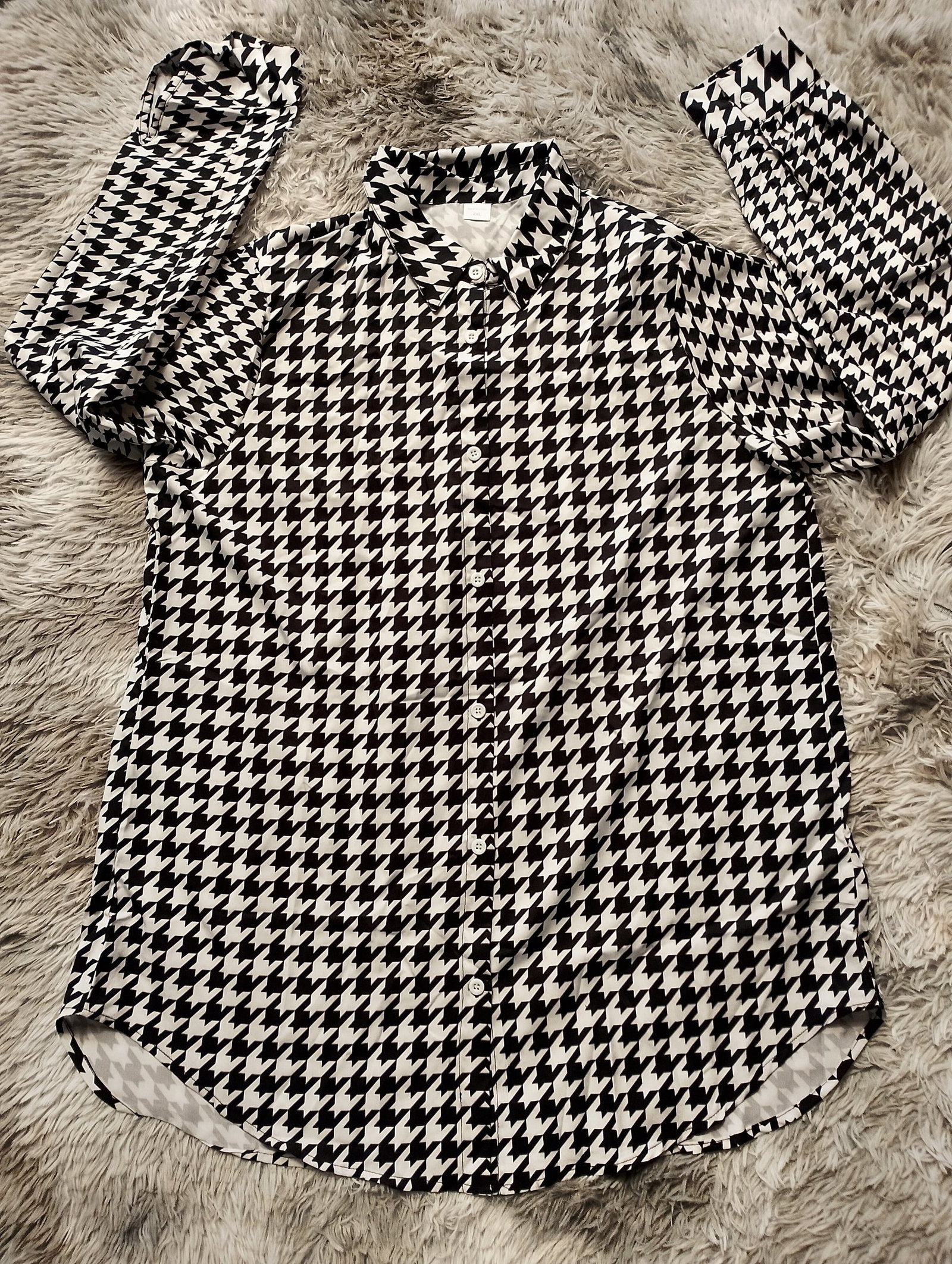 Camisa de Mujer Blanca y Negra con Botones - Talla 2XL - Nueva con Etiqueta