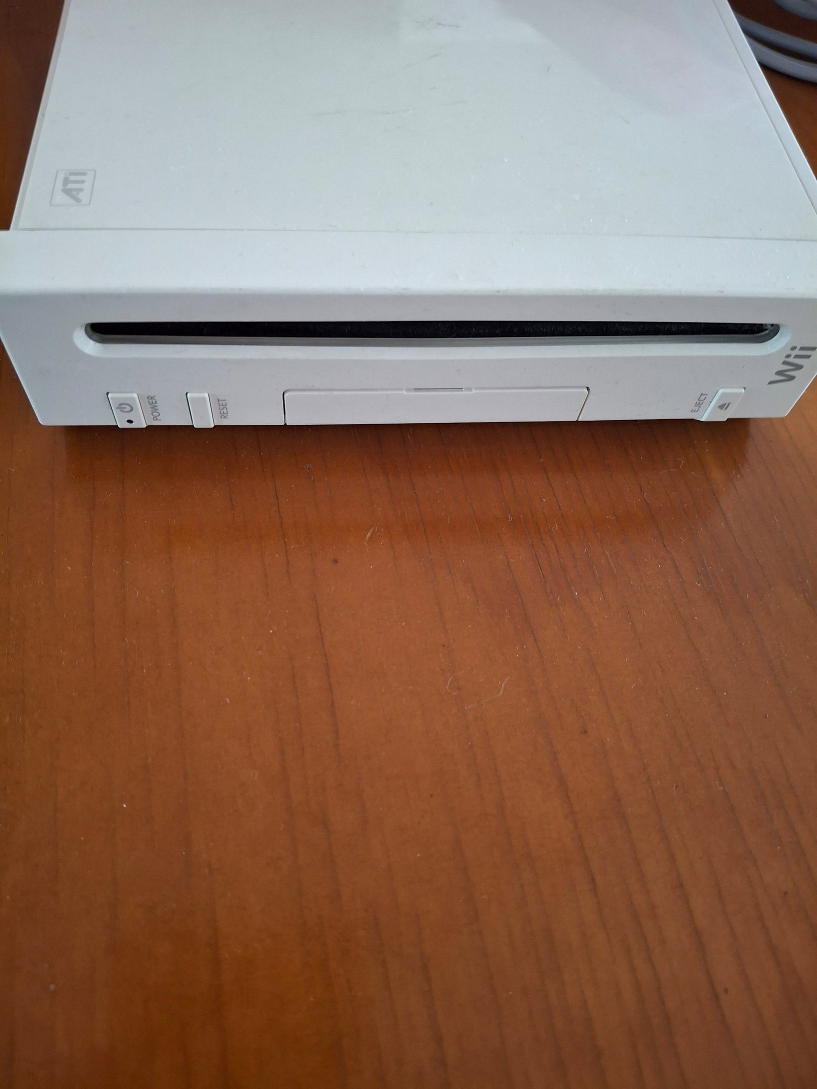 Consola Wii con 3 juegos y 2 controles en excelente estado