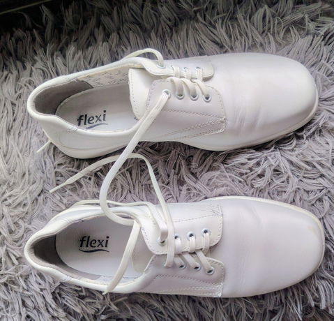 Zapato Flexi Blanco Seminuevo Talla 25.5 CM