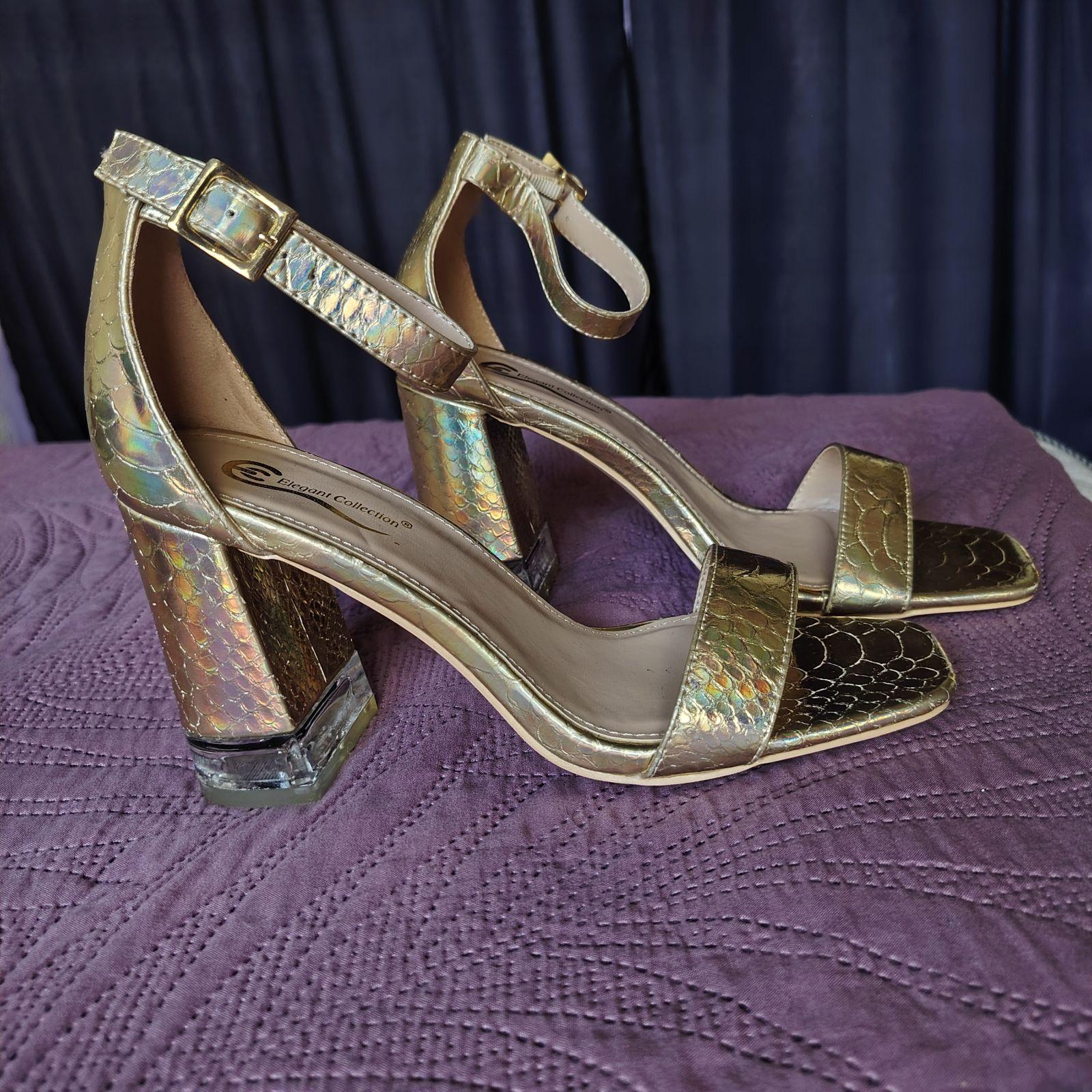 Zapatillas doradas con tacón de 9cm, talla 24.5