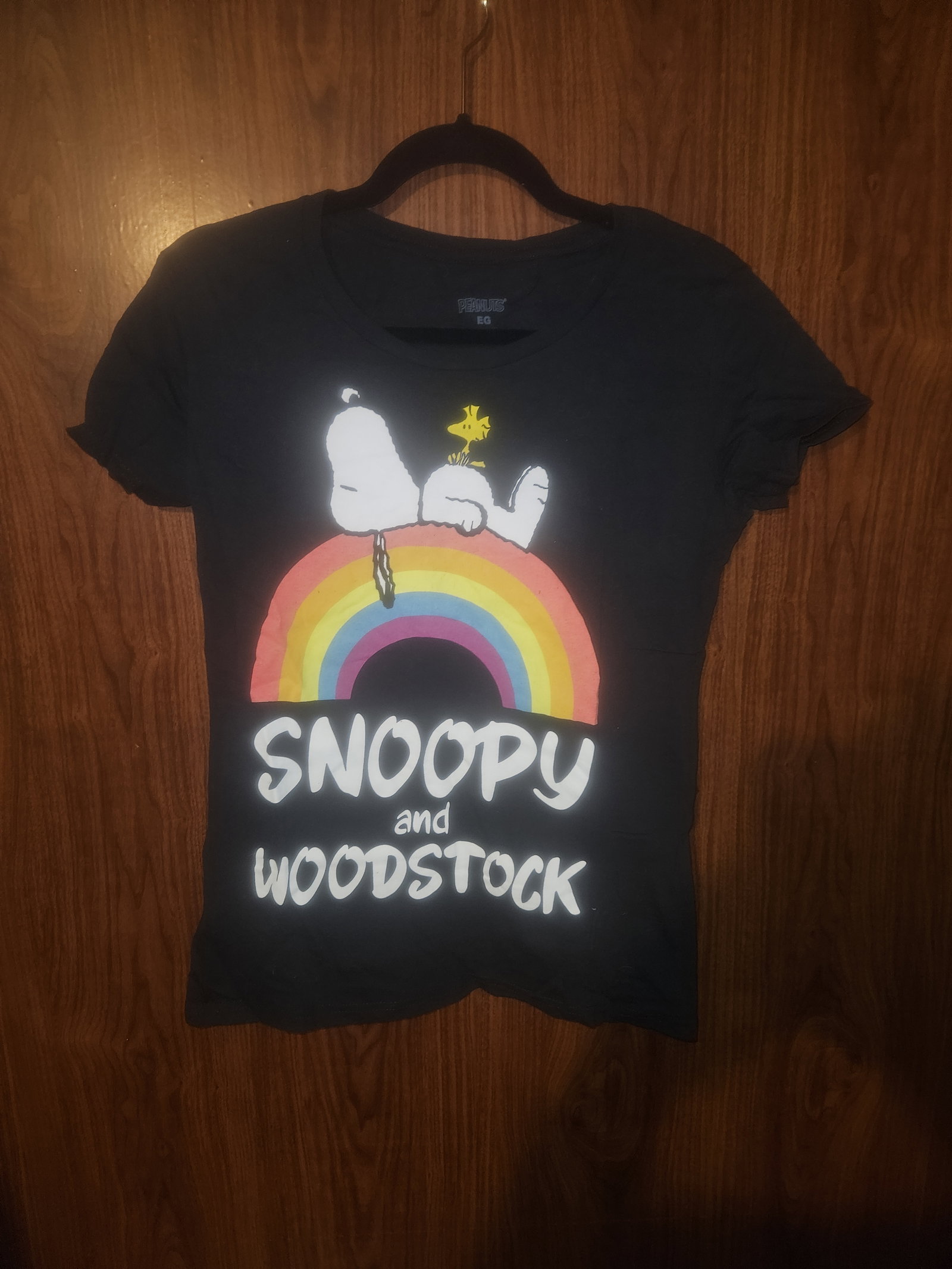 Peanuts - Playera manga corta con estampado de Snoopy