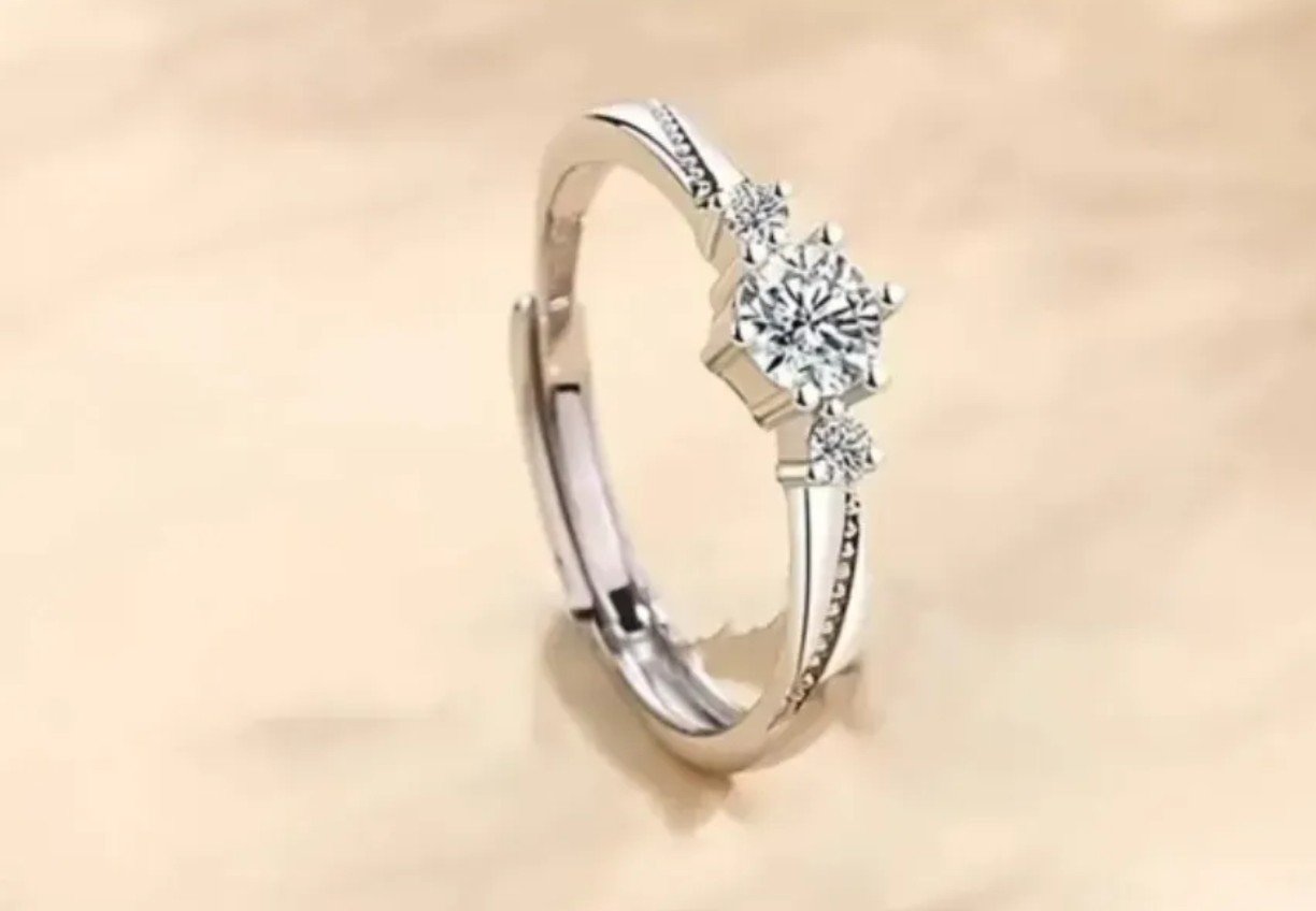 Anillo Ajustable de Plata Esterlina 925 con Diamantes