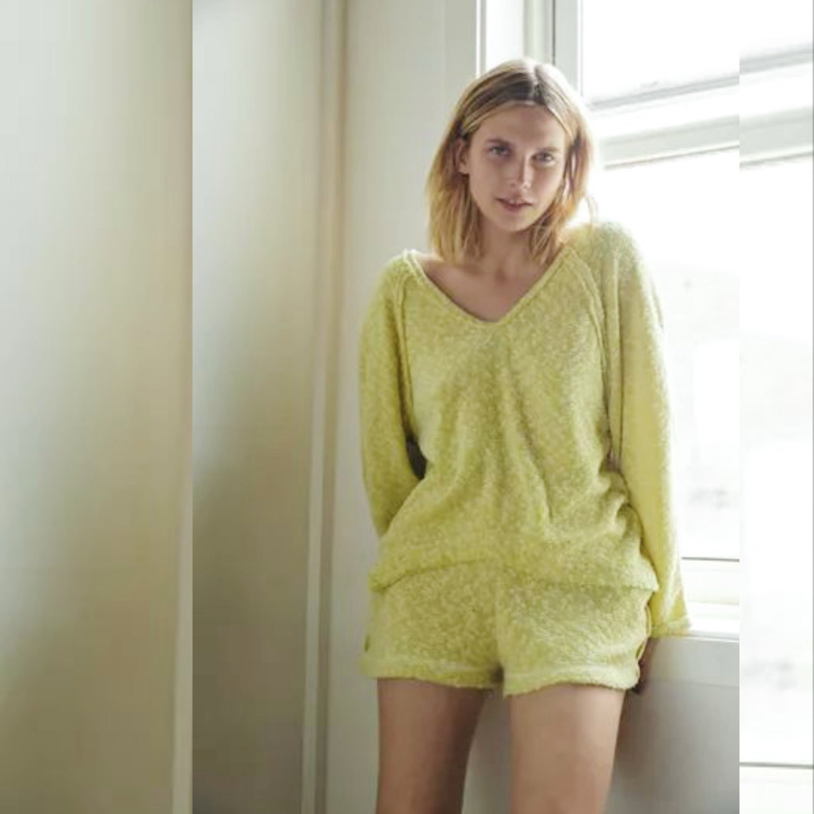 Sudadera Urban Outfitters de toallita