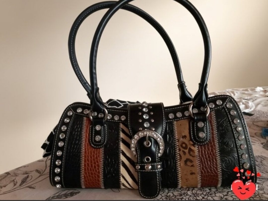Bolsa Vintage de Piel con Detalles en Strass