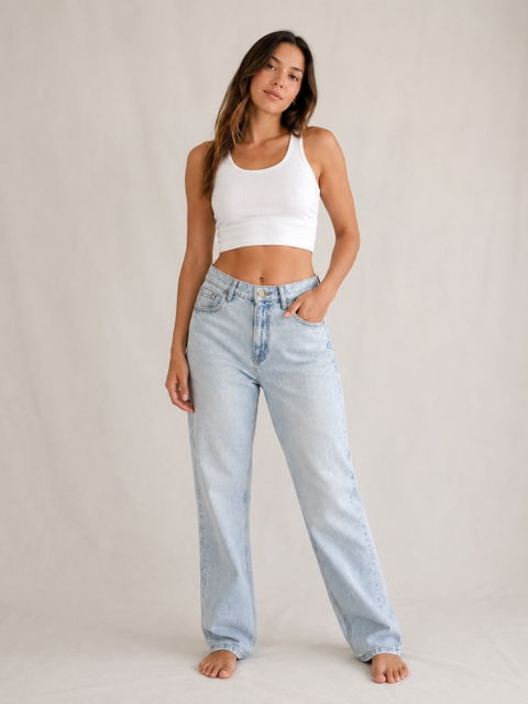 Jeans Zara de mezclilla clara, talla 28