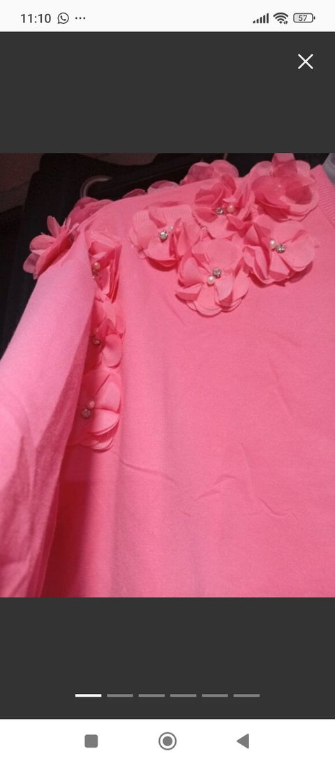 sudadera con aplicaciones
