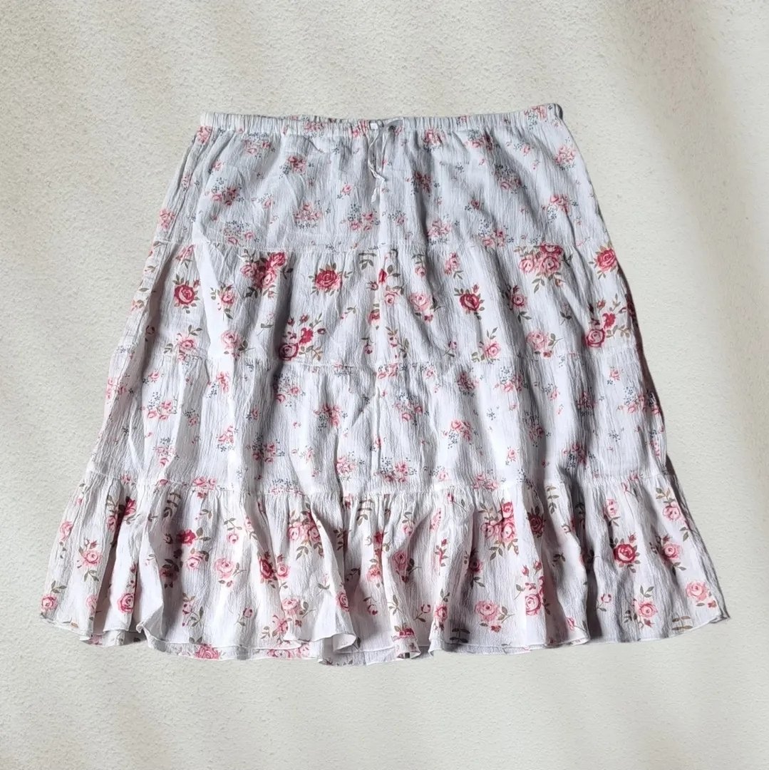 Falda floreada Abercrombie & Fitch, talla S