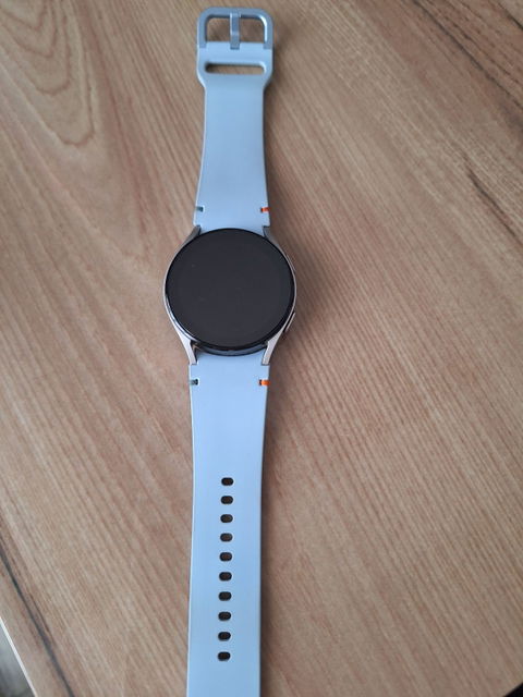 Reloj inteligente Samsung Galaxy Watch FE en excelente estado