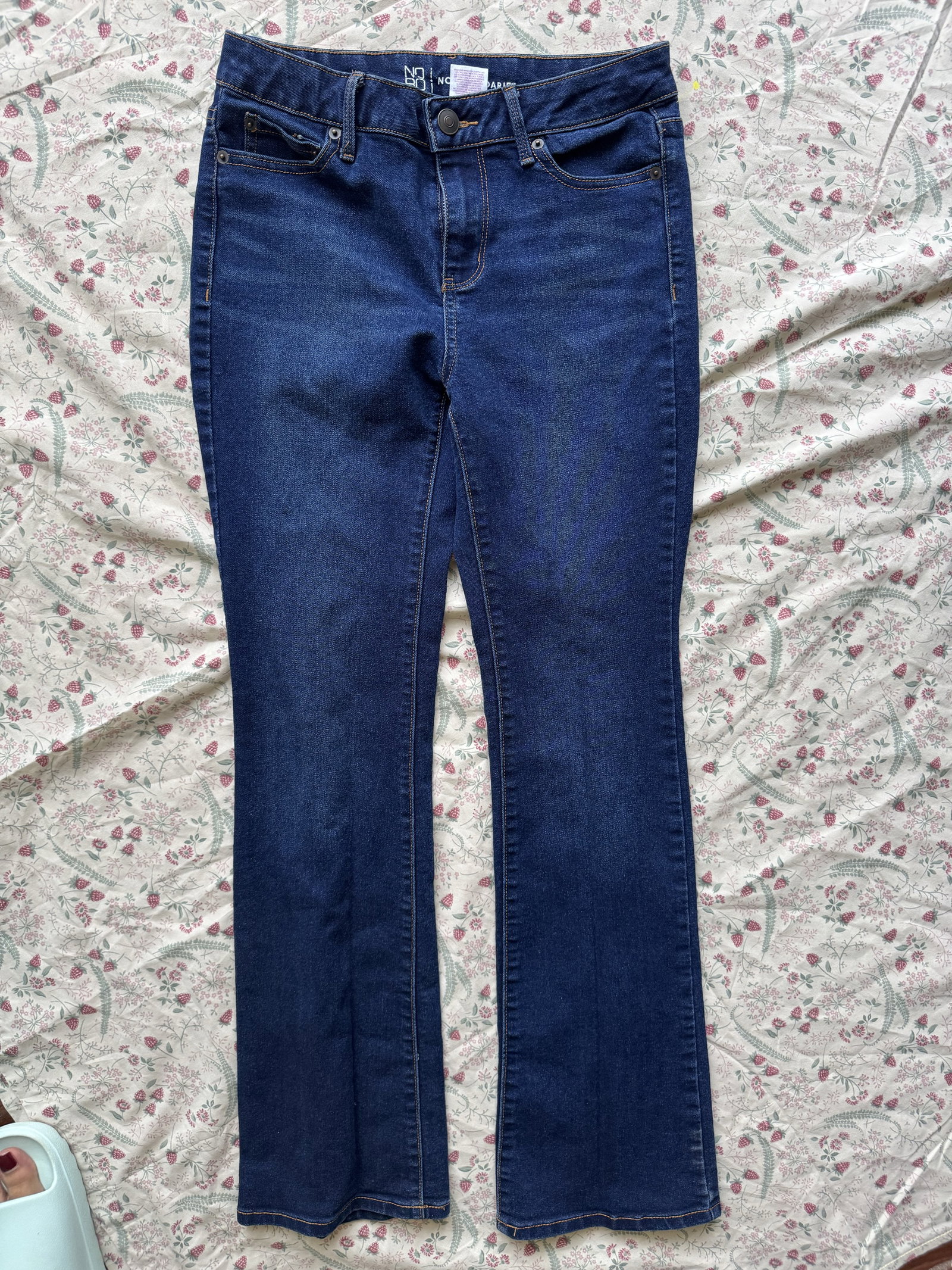 Pantalón de Mujer acampanado Talla 5 - Nuevo