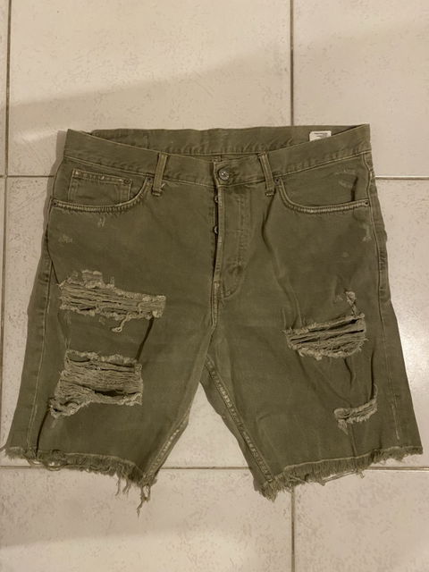 Bermuda de mezclilla verde olivo para caballero talla 36