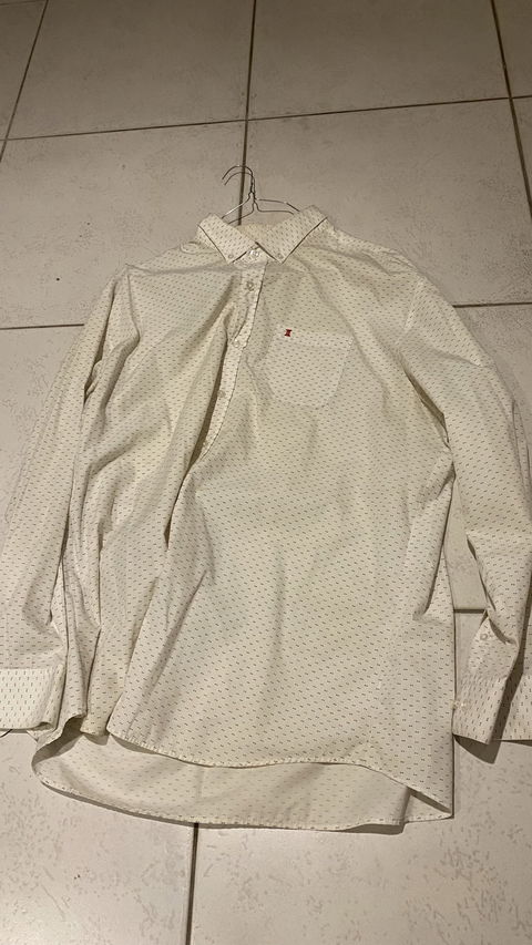 Camisa Dioro blanca de puntos, talla XL