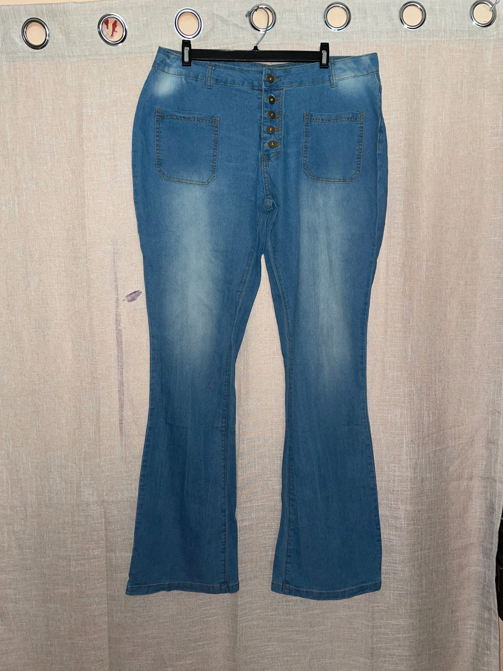 Jeans acampanados 