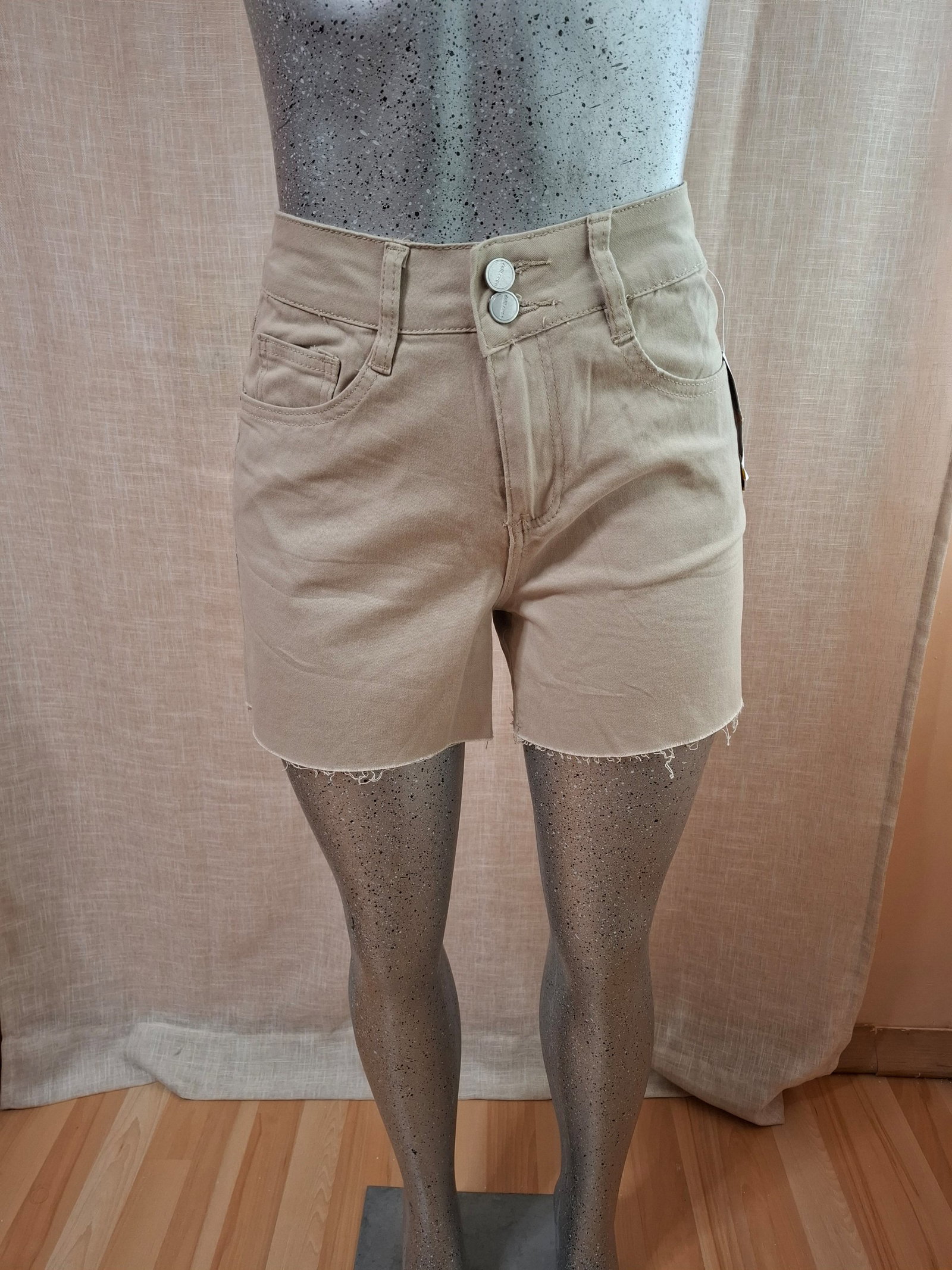 Short Beige de Verano Talla 7/8 - Nuevo