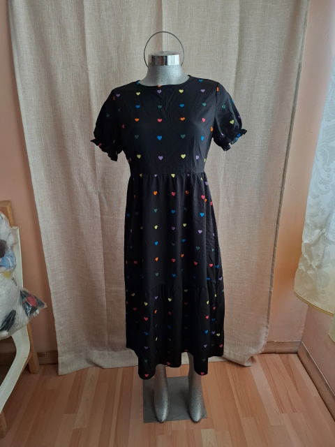 Vestido midi negro con estampado de corazones de colores - Talla M