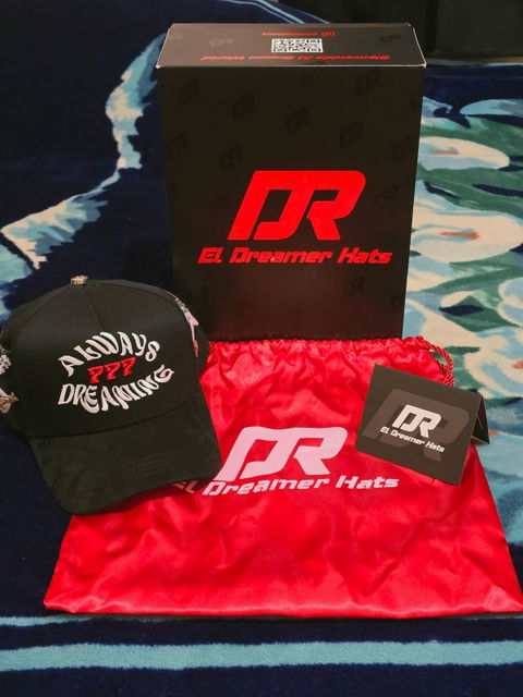 Gorra Always Dreaming Brilla en la Oscuridad NFC