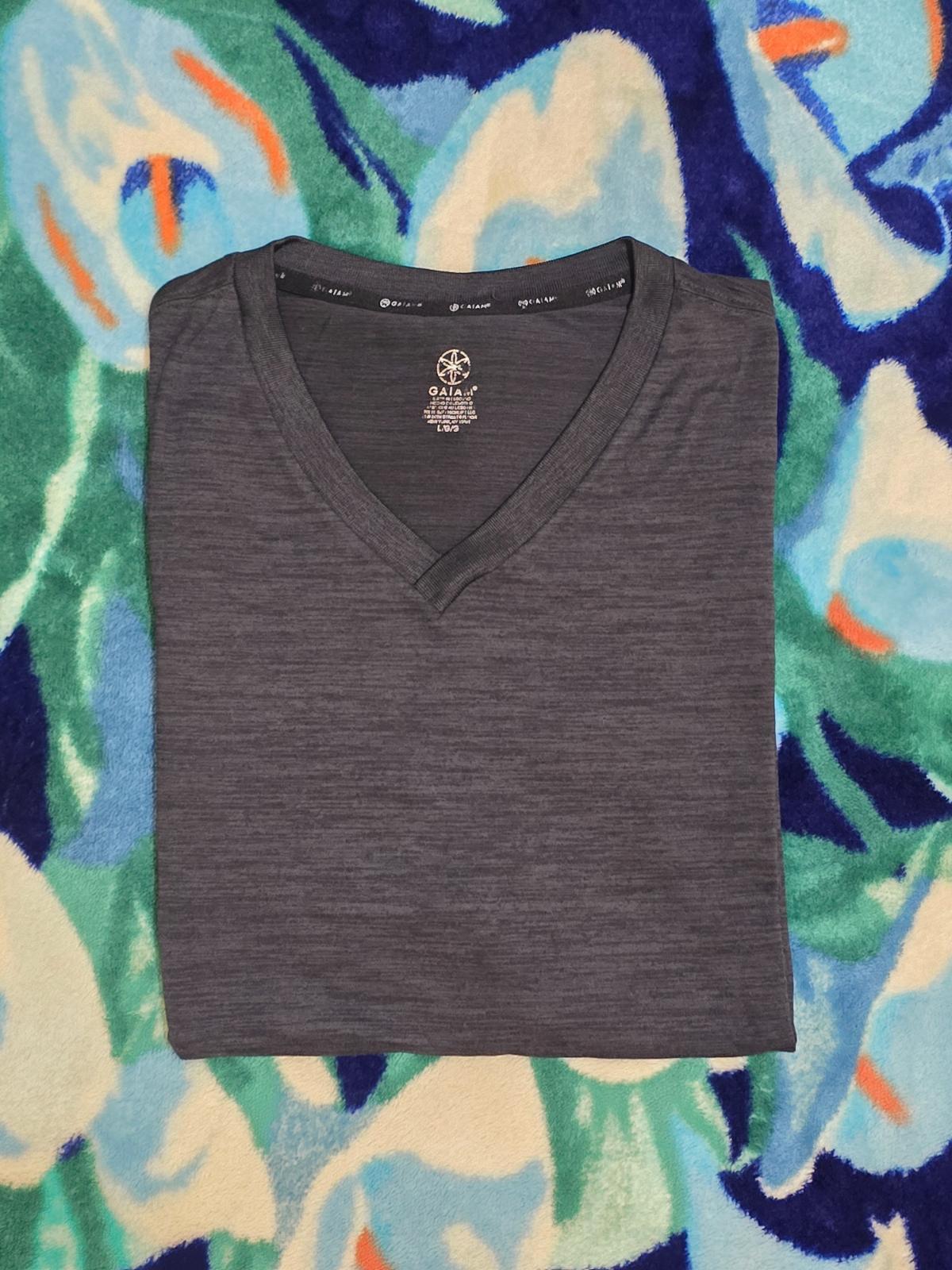 Playera Gaiam Cuello V