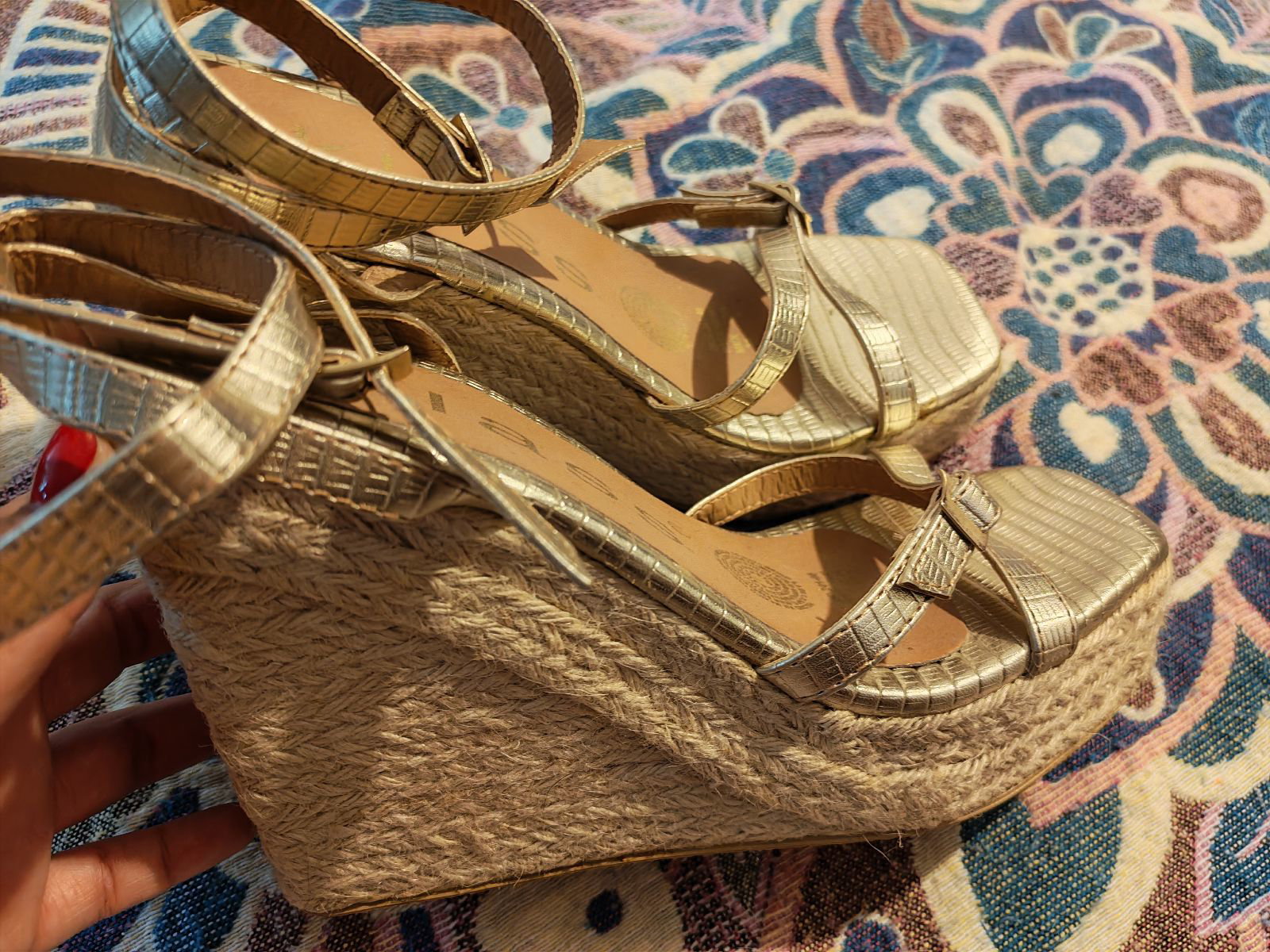 Sandalias Cklass nuevas número 25 tiras doradas