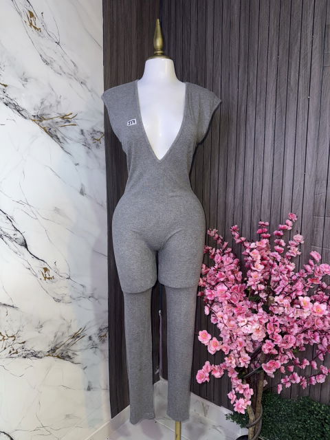 Jumpsuit Gris Acanalado Shein Escote Profundo - Talla L