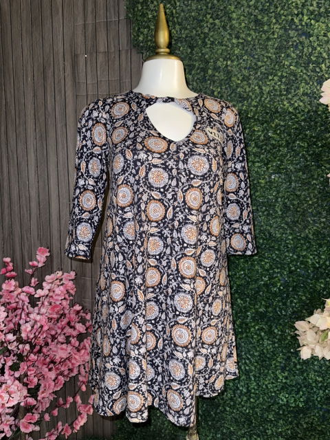 Vestido de Mujer Three Pink Hearts con Estampado Floral