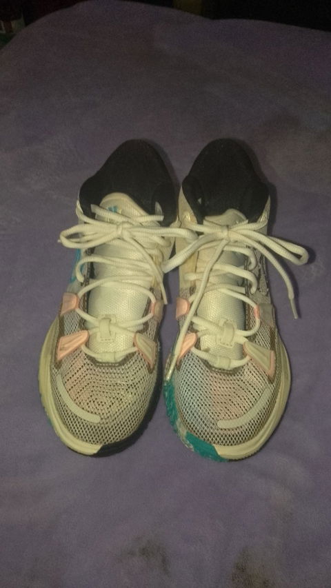 Tenis Nike kyrie flytrap 5