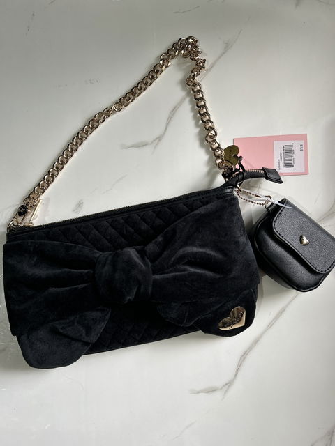 Bolso de hombro Juicy Couture negro tipo gamuza con monedero