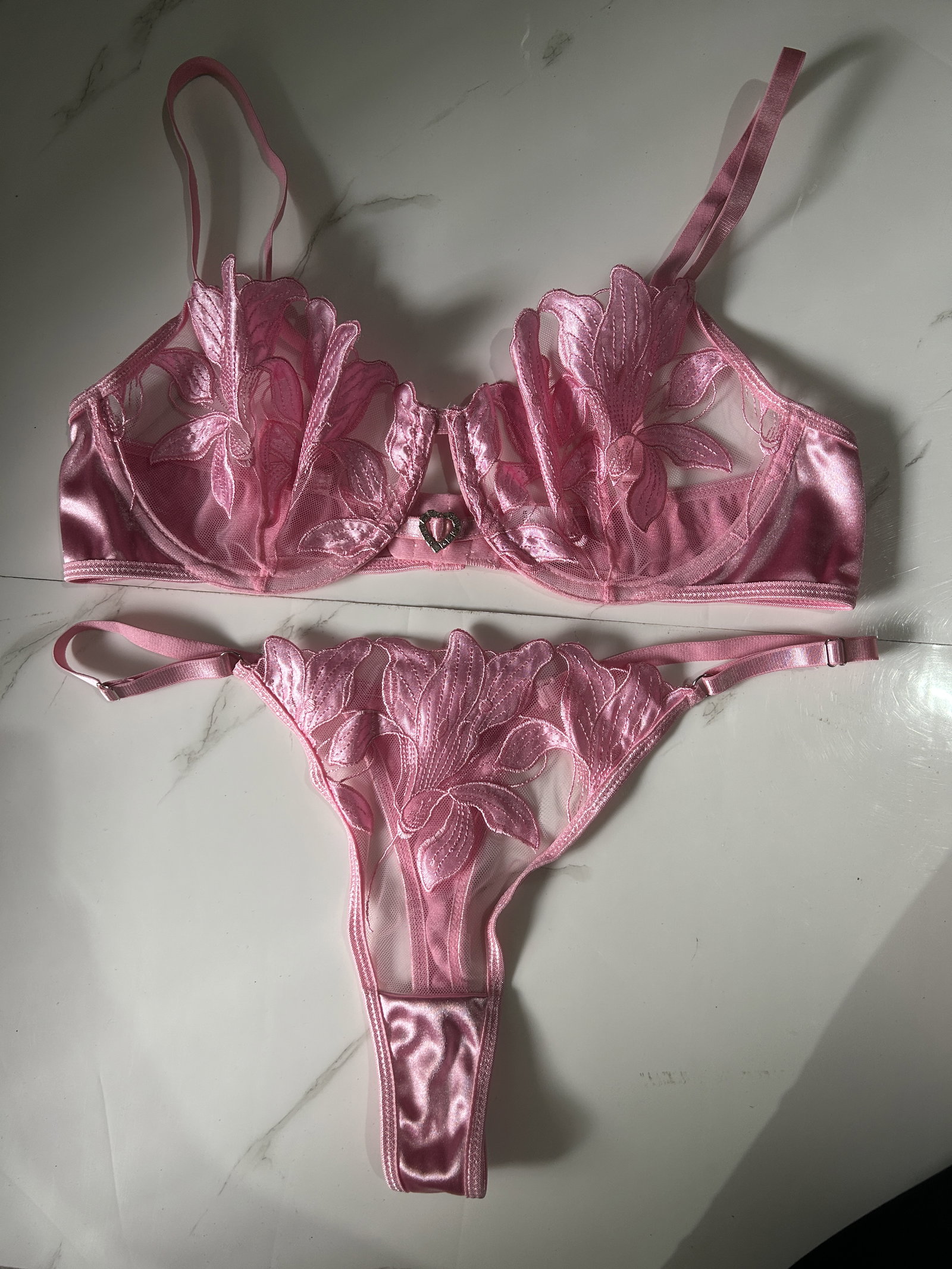 Conjunto de Lencería Rosa Talla L - Nuevo