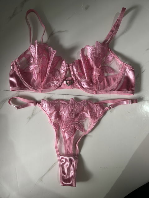 Conjunto de Lencería Rosa Talla L - Nuevo