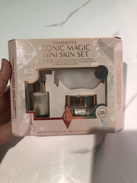 Set Iconic Magic Mini Skin Set de Charlotte Tilbury - Nuevo