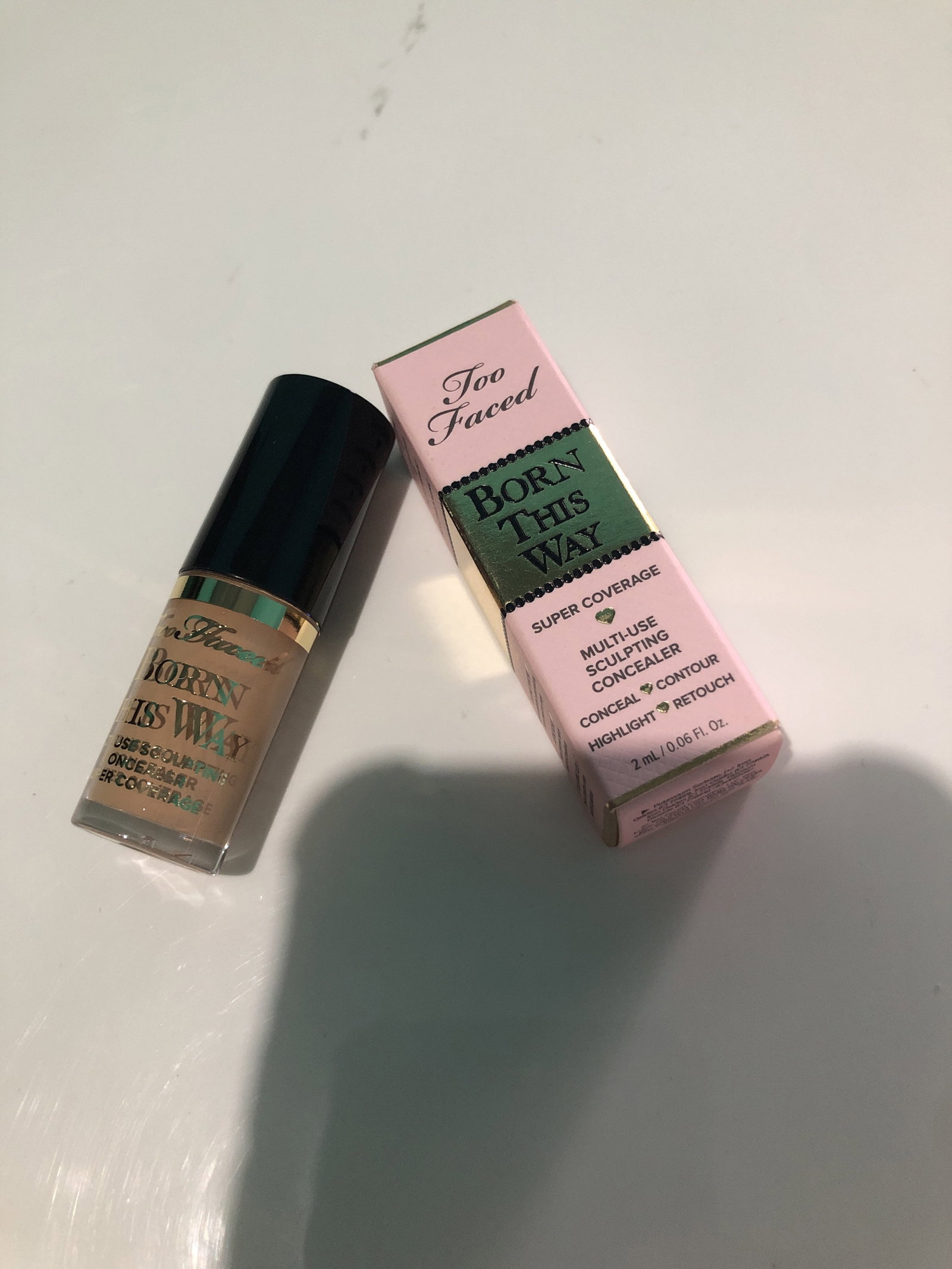 Corrector Too Faced Born This Way - Golden Beige 2ml