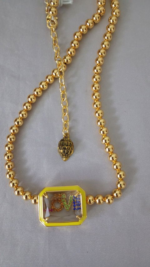 Collar con dije LOVE