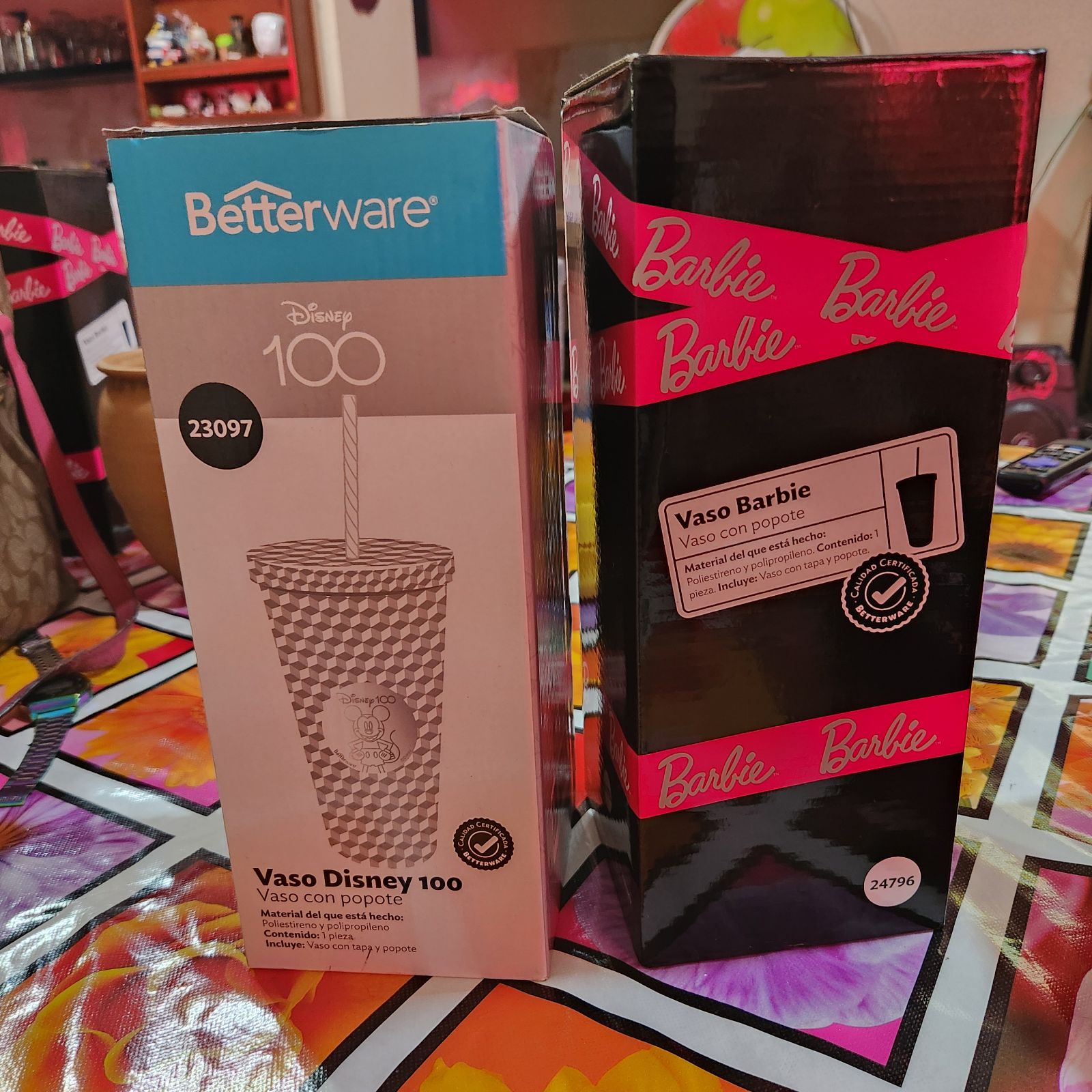 Disney Vaso y Barbie de Betterware, nuevos y con popote