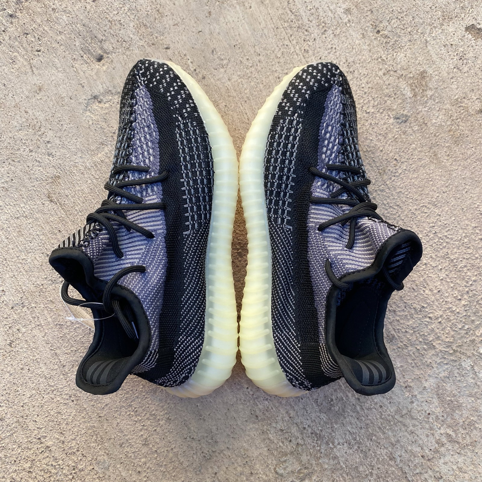 Adidas Yeezy Boost 350 V2 “Carbon”
