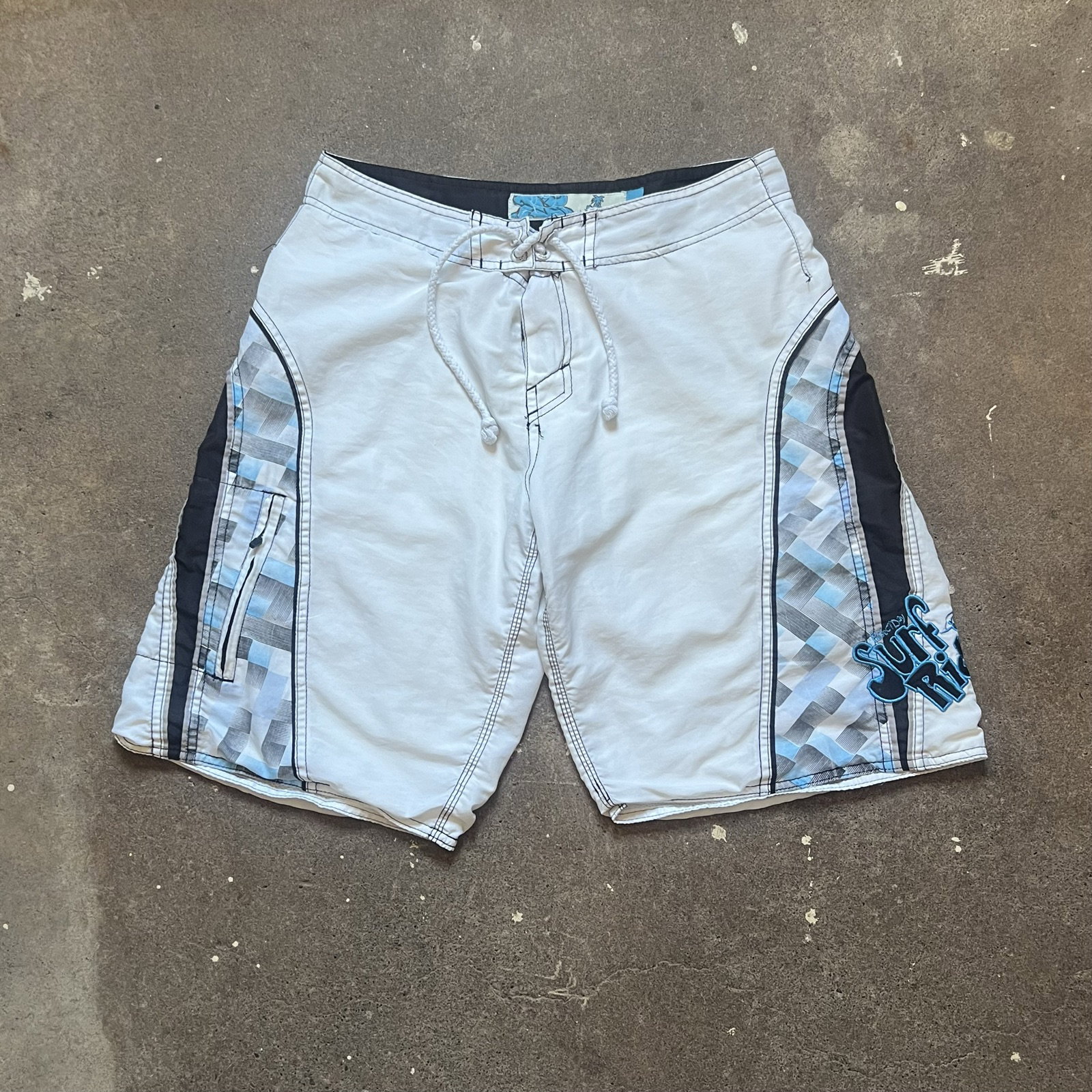 Short playero Rio Beach con logo bordado - Talla 32