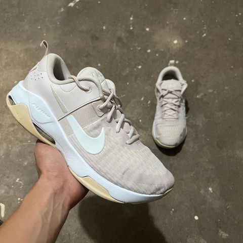 Tenis Nike Zoom Bella 6 Rosa Claro Talla 12US