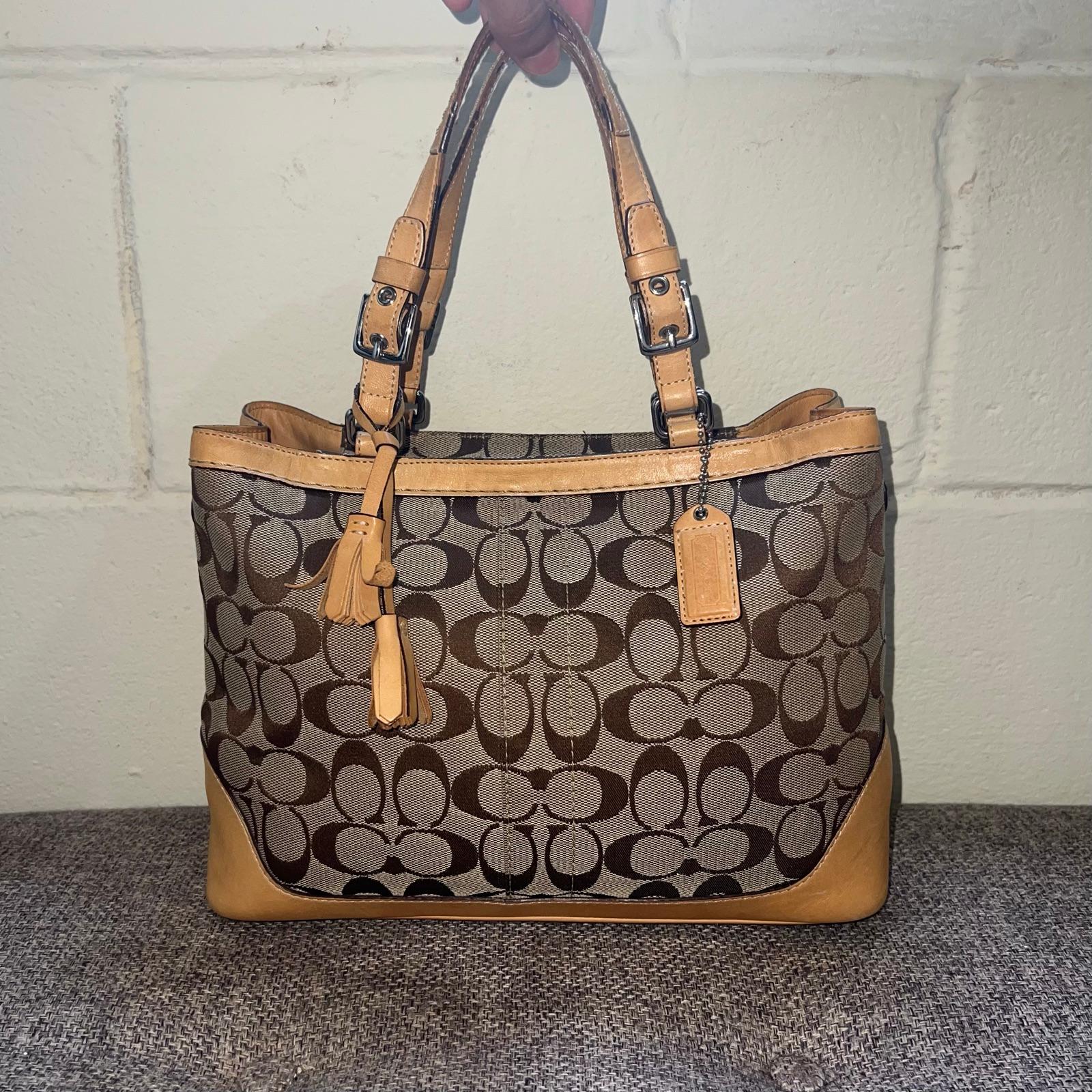 Bolso Coach Hamptons Vintage 2004 en excelente estado