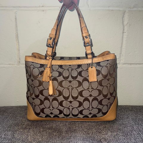 Bolso Coach Hamptons Vintage 2004 en excelente estado
