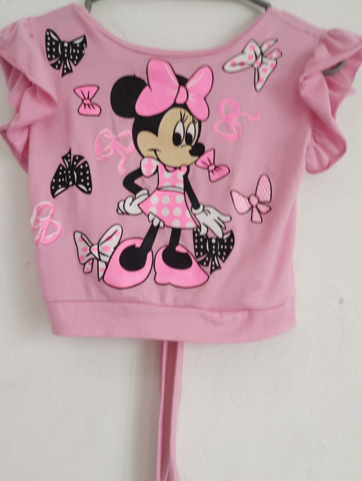 Playera infantil de Minnie Mouse con volantes