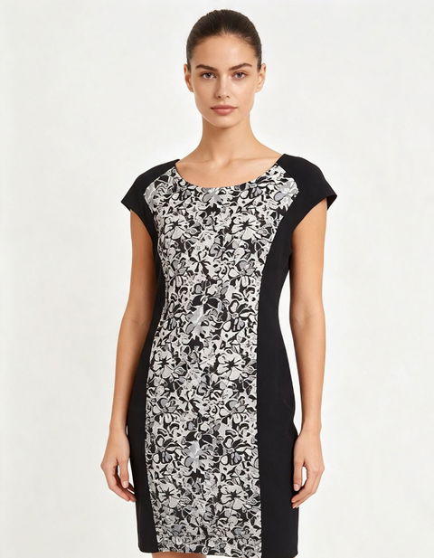 Vestido negro con detalles de encaje blanco