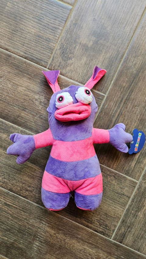 Muñeco de peluche Muñeloco colorido y suave