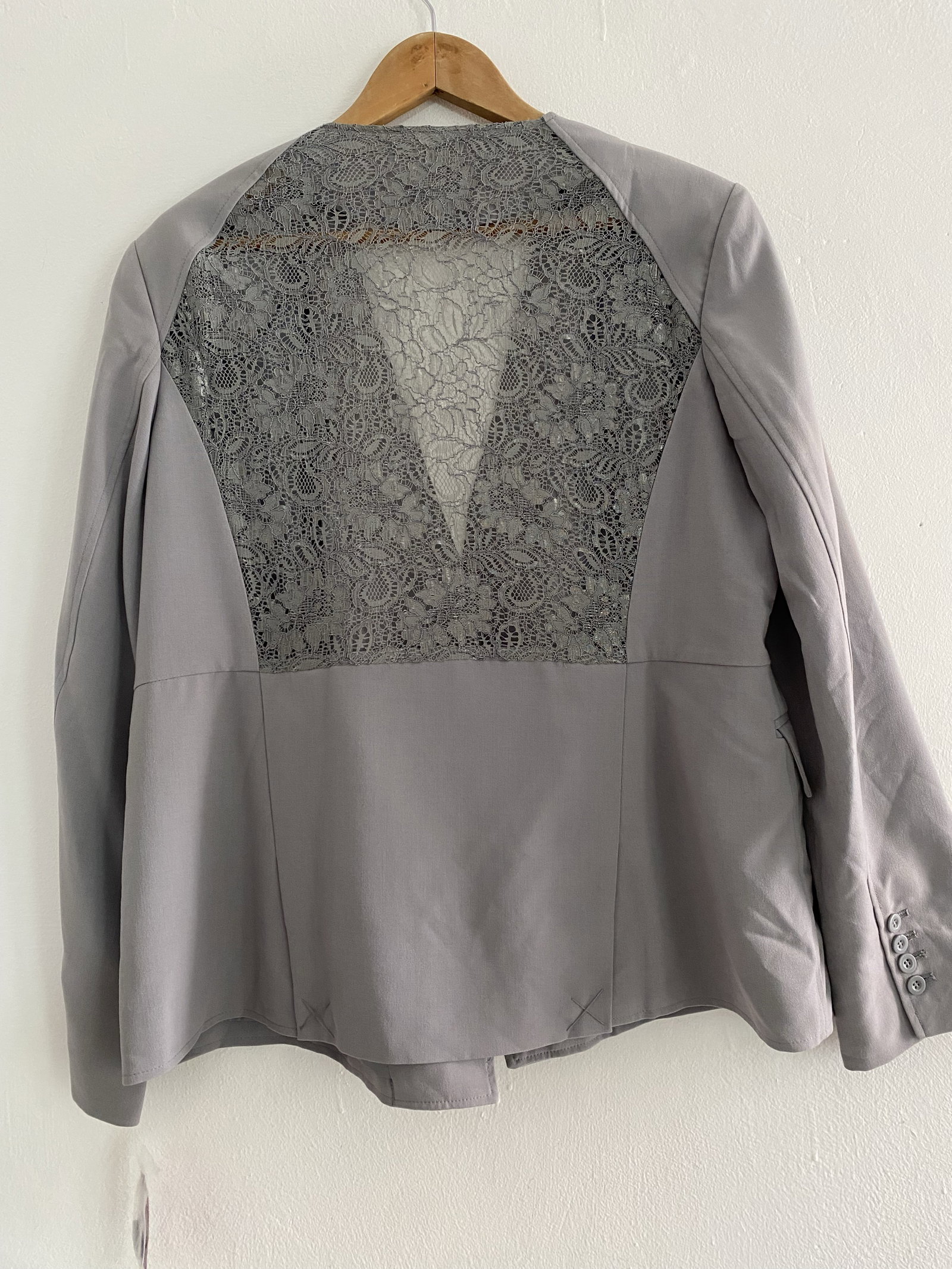 Blazer Ilusión Gris Talla M Nuevo con Etiqueta