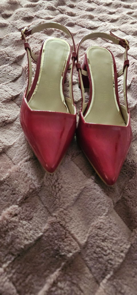 Zapatos de Tacón Bajo Rojos Talla 23 MX Nuevos