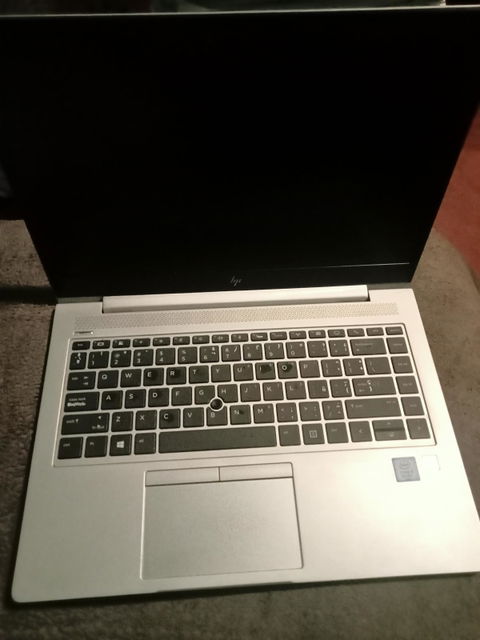Computadora laptop HP elite book color gris Intel 5