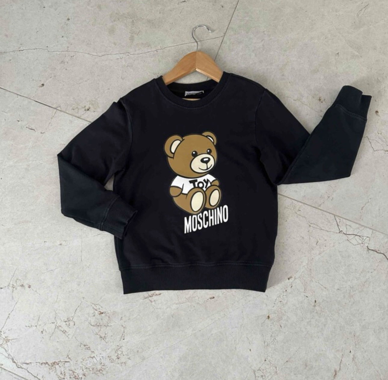 Sudadera Moschino Kids con Estampado de Oso - Talla 8