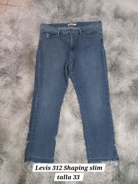 Jeans Levis 312 Shaping Slim Talla 33 - Buen Estado