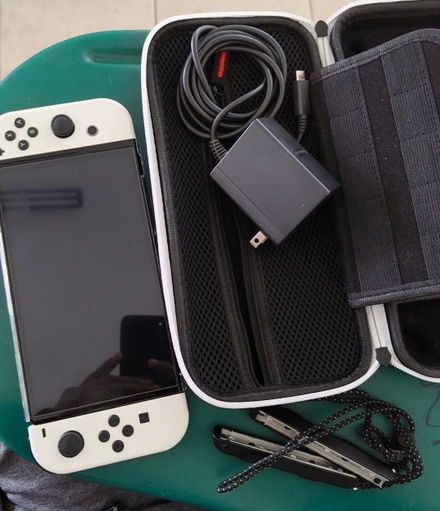 Nintendo Switch OLED Blanca - Impecable y Completo