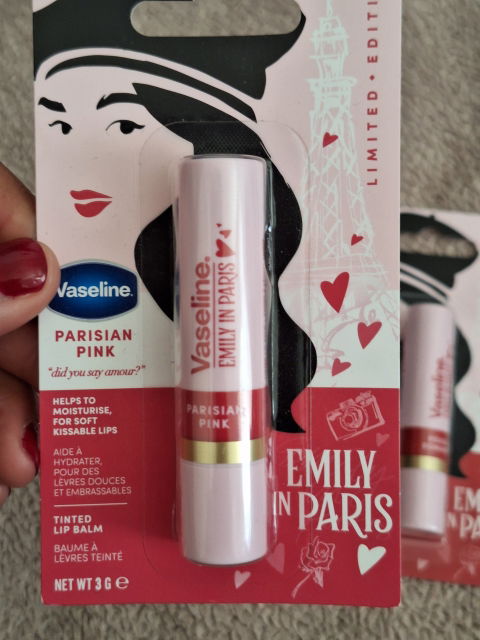 Bálsamo Labial Vaseline Edición Emily in París - Parisian Pink