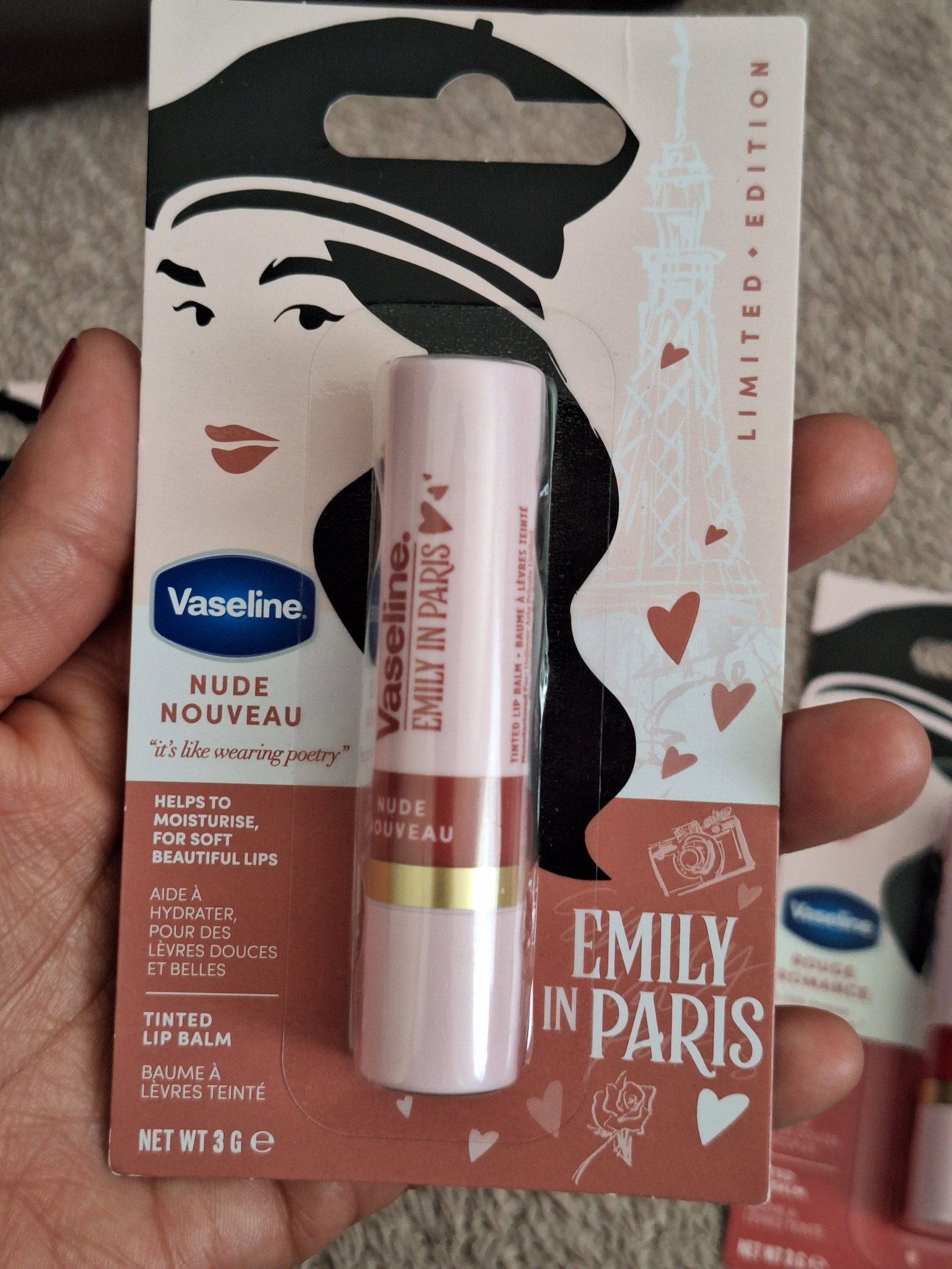 Labial Hidratante Vaseline Edición Emily in París - Tono Nude Nouveau