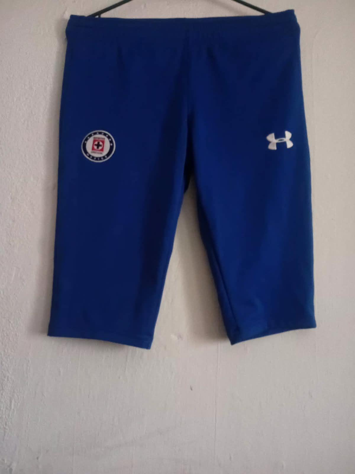 Pantalones Capri Under Armour en excelente estado