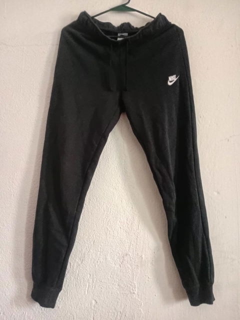 Pantalones Nike en excelente estado